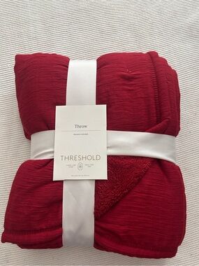 Threshold throw